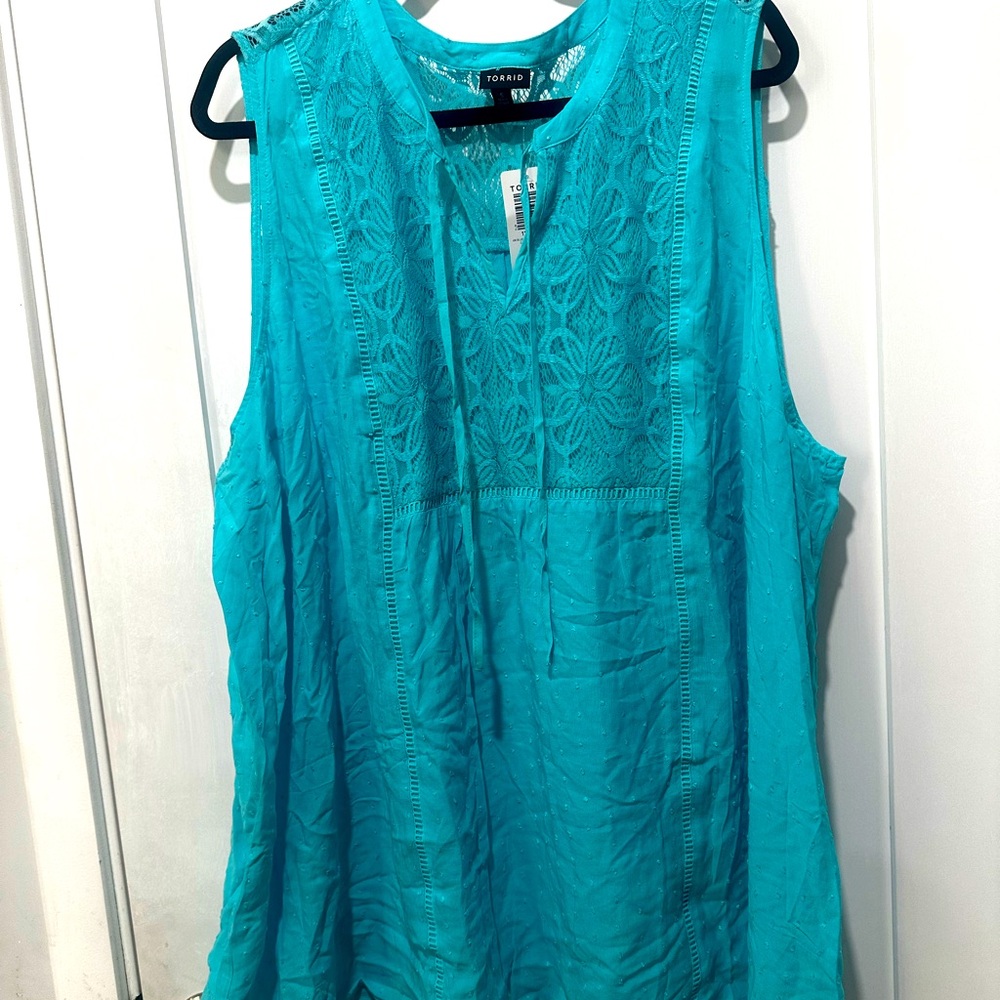 Torrid NWT sz 5 tunic top